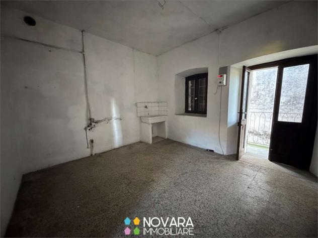 V001758 - RUSTICO NEL BORGO DI CARPIGNANO SESIA - Foto 6