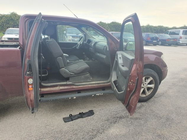 Nissan Navara (D40) 2.5 dCi 174CV 4WD Cabina Singola SE - Foto 6