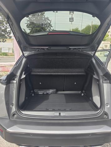 Peugeot 2008 Hybrid 145 e-DCS6 GT Exclusive - Foto 8