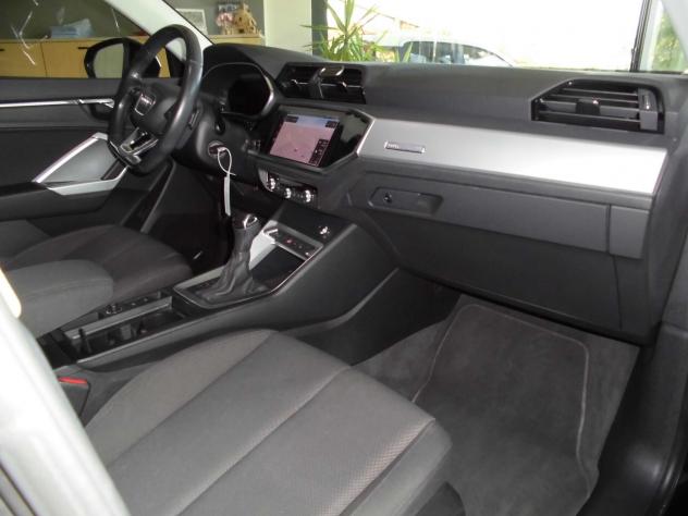 Audi Q3 35 TDI S tronic Business Advanced - Foto 9