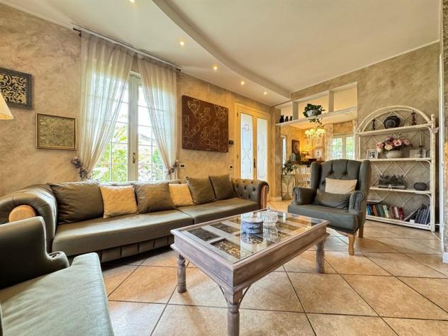 VILLA SINGOLA SU LOTTO DI 820 MQ - Foto 14