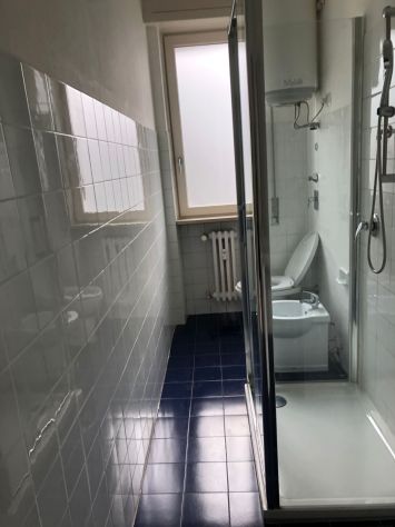 Bilocale ampio con balcone- 850 euro - Foto 3