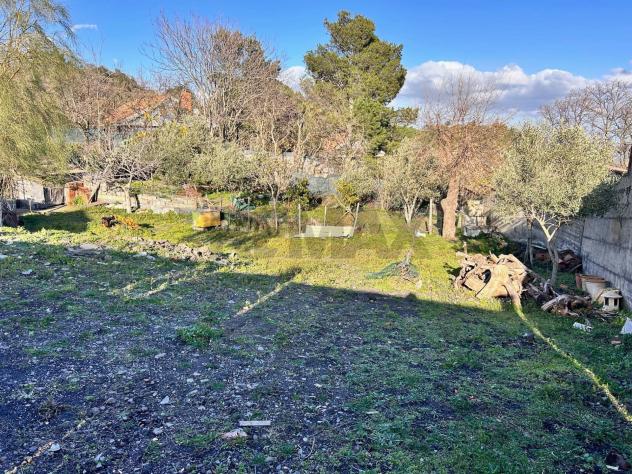 Terreno in vendita a Pedara