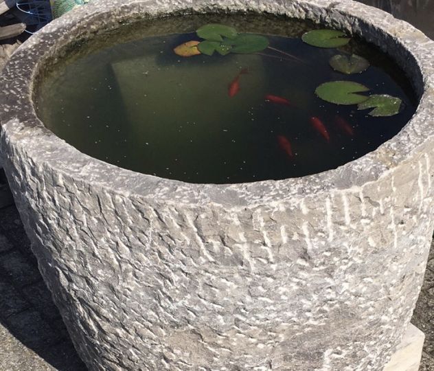 Grande vasca rotonda in pietra naturale - Foto 7