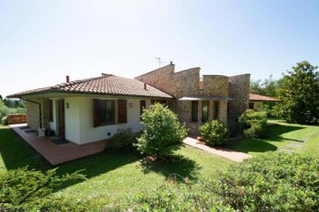 Villa in vendita a Pieve Santo Stefano - Lucca 500 mq Rif: 1039590