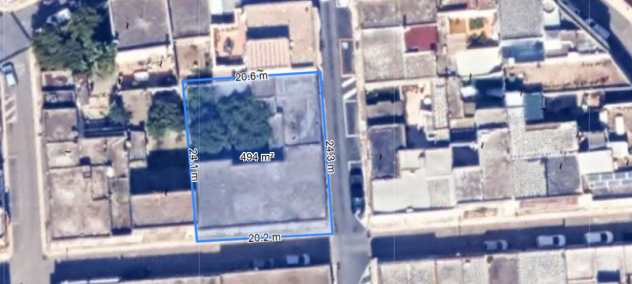 GRANDE CASA STORICA DA RISTRUTTURARE CON GIARDINO
