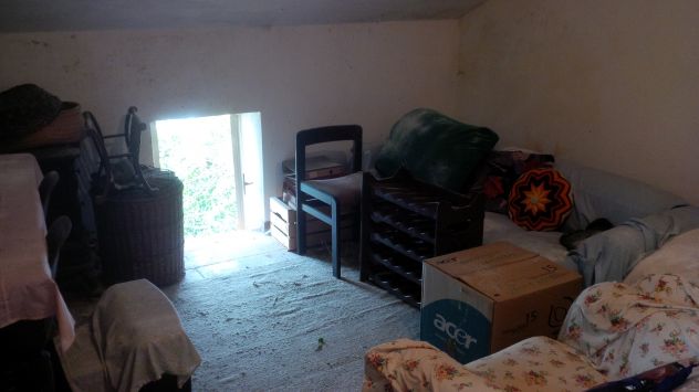 Vendesi tipica casa in sasso censita A4 di due locali con 1830 mq di terreno. - Foto 3