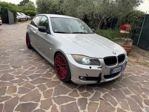 BMW Serie 3 (E90/91) 320d cat Futura - Foto 2