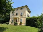 Villa in vendita a Porcari 390 mq  Rif: 1329992