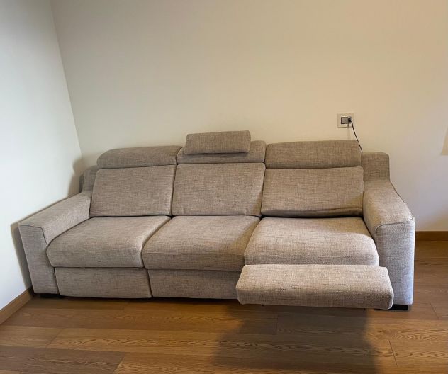 Divano 3 posti elettrico in tessuto moderno 253x100 cm - Ottime condizioni - Foto 5