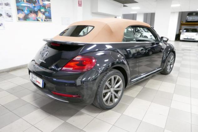 VOLKSWAGEN Maggiolino Cabrio 2.0 TDI DSG Design BlueMotion Technology rif. 24167440 - Foto 7