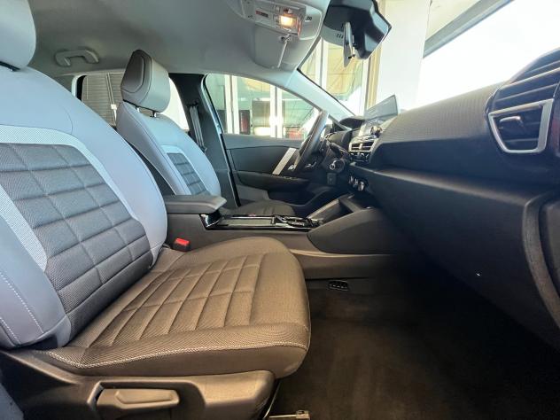 Citroën C4 Hybrid 145 cv Automatico Plus *PROMO* - Foto 8