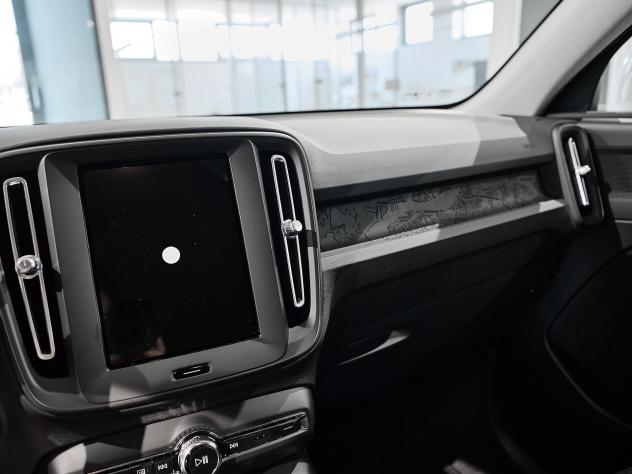 Volvo XC40 B3 automatico Essential - Foto 9