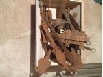 Antica collezione chiavistelli, cerniere, chiodi ecc. in ferro