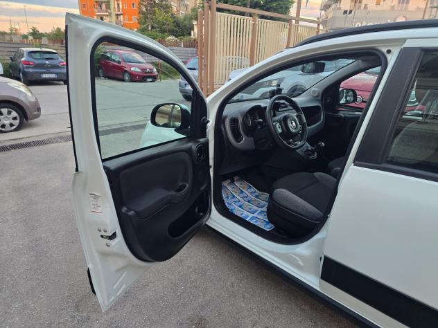 Fiat Panda 1.0 FireFly S&S Hybrid City Cross - Foto 9