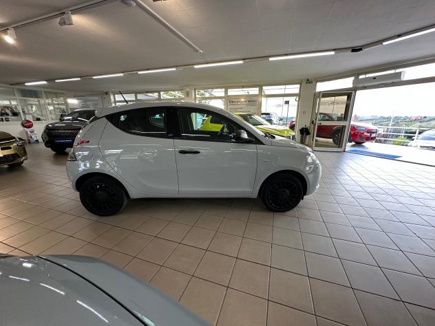 Lancia Ypsilon 3ª serie 1.2 69 CV 5 porte GPL Ecochic Silver - Foto 4