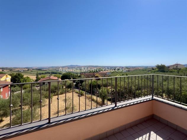 Una casa pronta da vivere, con una vista che conquista ogni giorno. - Foto 14