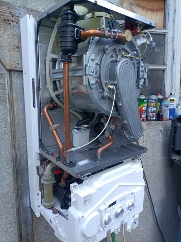 caldaia RIELLO residence CONDENSING 29KW GAS METAN - Foto 4
