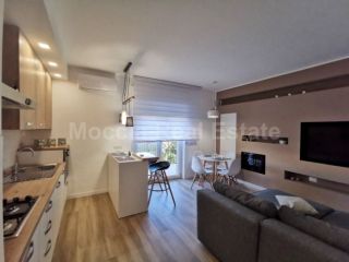 MOCCIA AMPIO E LUMINOSO BILO RISTRUTTURATO ED ARREDATO NUOVO CON BALCONE (RA)