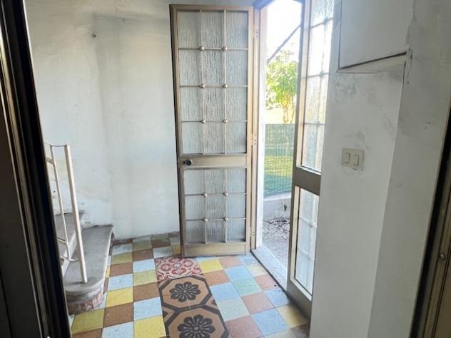 intera palazzina in vendita a Massa in zona Quercioli