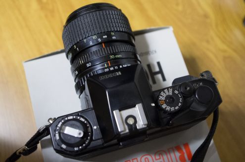 Vendo fotocamera Ricoh analogica con obiettivo originale 35-70mm e obiettivo Soligor 80-200mm. - Foto 4