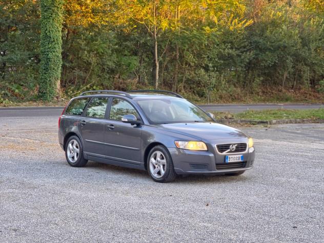 Volvo V50 D2 R-design CV-114 E5 Manuale NEO 2011