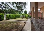 Villa di 320 m² con più di 5 locali e box auto doppio in vendita a Castigli &hellip;