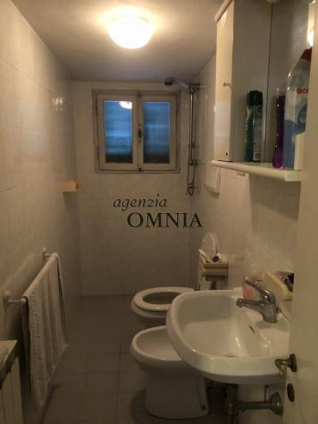 Immobile terratetto, da ristrutturare, disposto su due piani principali, oltre cantina e soffitta, con un gradevole giardino interno ed alcune pertine - Foto 17