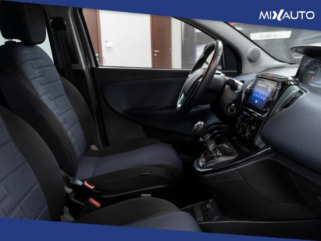 Lancia Ypsilon 1.0 Firefly Hybrid Gold Plus 70CV 5 Porte - Foto 14