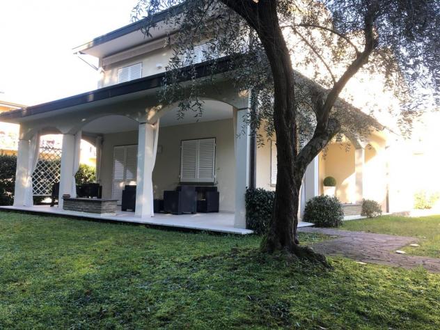 Villa in vendita a Ronchi - Massa 200 mq Rif: 949158
