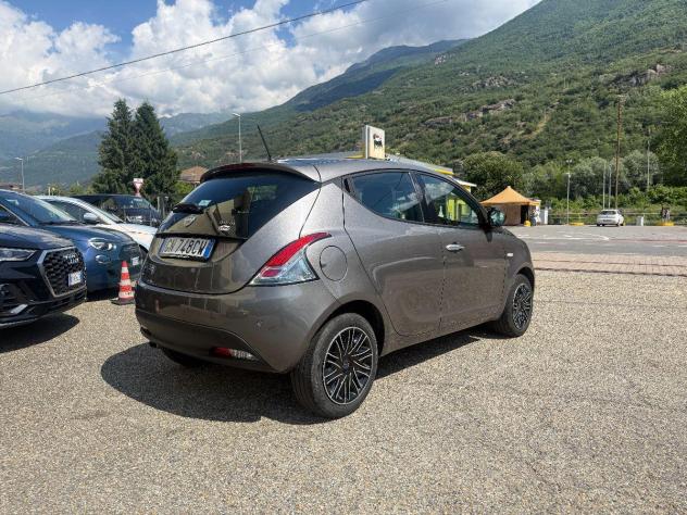 LANCIA - Ypsilon - 1.0 FireFly 5p.S&S Hybryd Gold - Foto 3