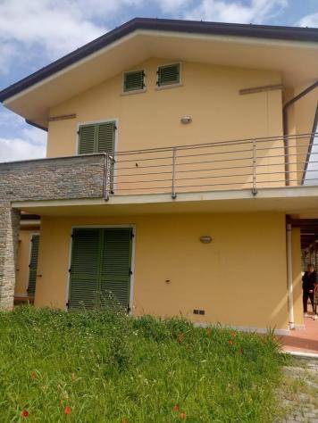 Villetta a schiera angolare in vendita a Avenza - Carrara 150 mq Rif: 1410932