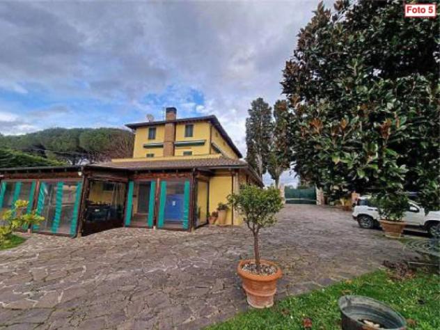 Immobile in asta di 392 m² con più di 5 locali e box auto in vendita a Perugia - Foto 2