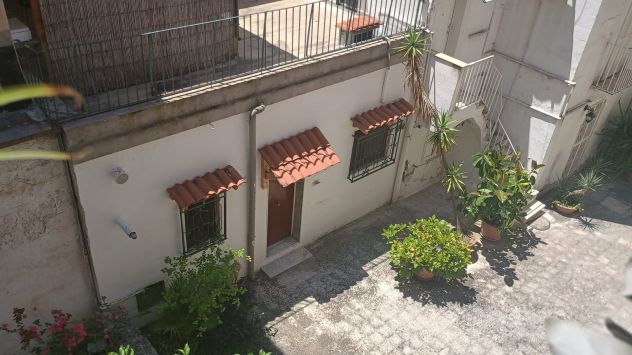 MONOLOCALE ARREDATO IN PIENO BORGO A TARANTO