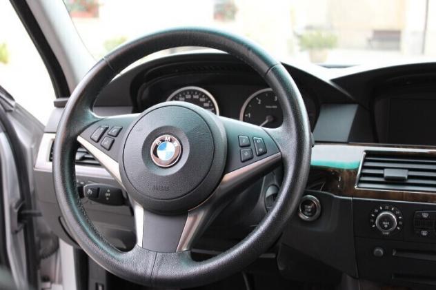 Bmw 530d Touring Futura DA AMATORE FULL OPTIONALS 8 GOMME SU CERCHI LEGA - Foto 4