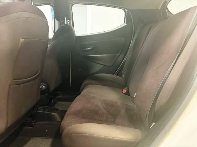 Lancia Ypsilon 1.2 69 CV S&S Gold - Foto 7