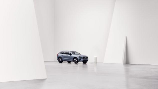 VOLVO XC60 T6 Plug-in hybrid AWD automatico Ultra Bright (2 rif. 23759767