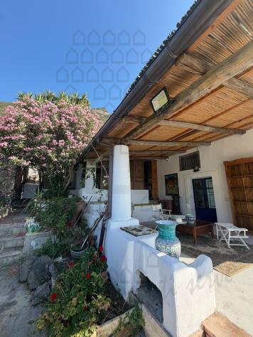 VILLA di 3 vani e di 120 mq (MALFA) rif. 3LSA18284 - Foto 8