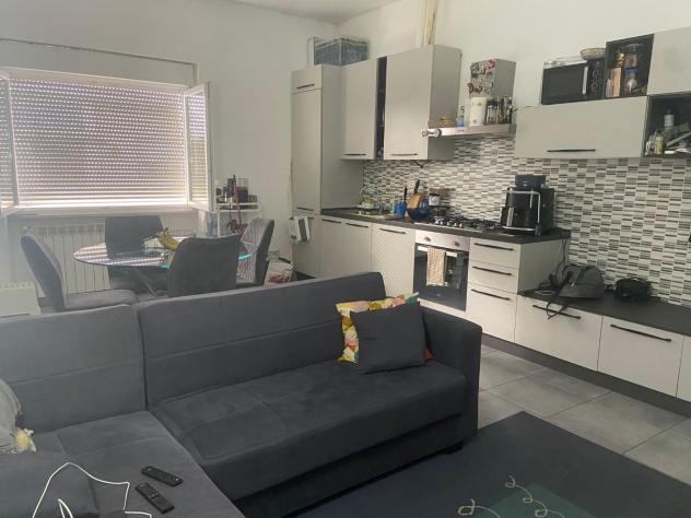 appartamento in vendita a Carrara in zona Avenza