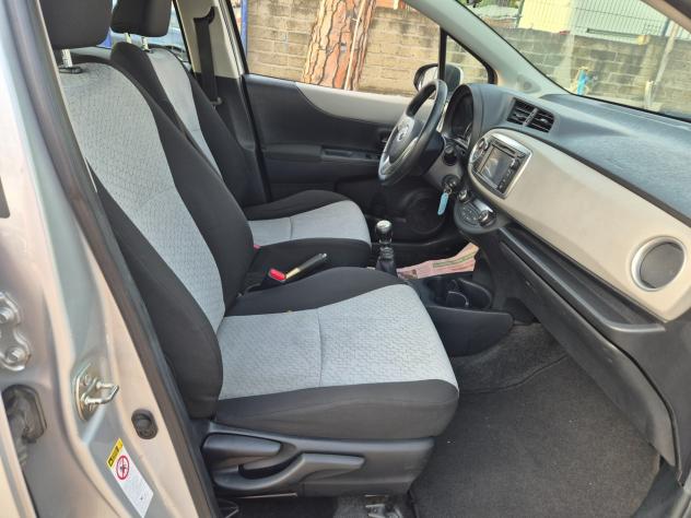 Toyota Yaris 1.4 D-4D 5 porte Lounge - Foto 6