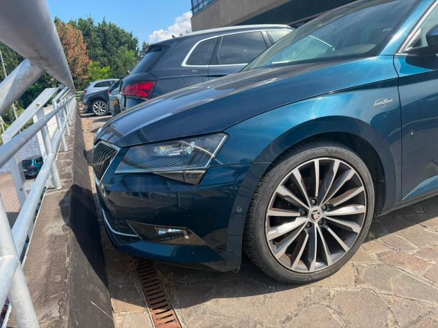 Skoda Superb 2.0 TDI 190 CV SCR DSG 4x4 Wagon Laurin&Klement - Foto 3