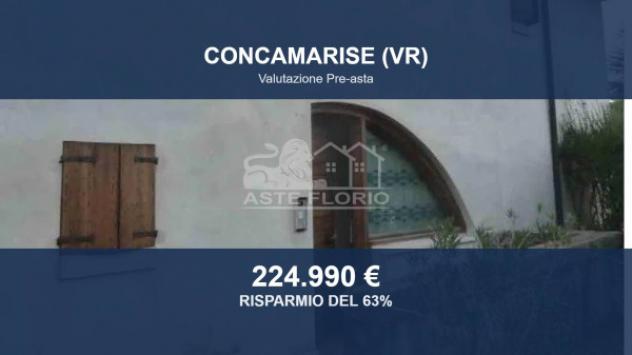 Immobile in asta di 759 m² con più di 5 locali e box auto in vendita a Concamarise