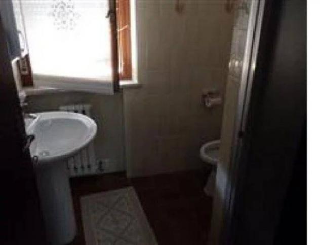Immobile in asta di 169 m² con più di 5 locali e box auto in vendita a Fossombrone - Foto 6
