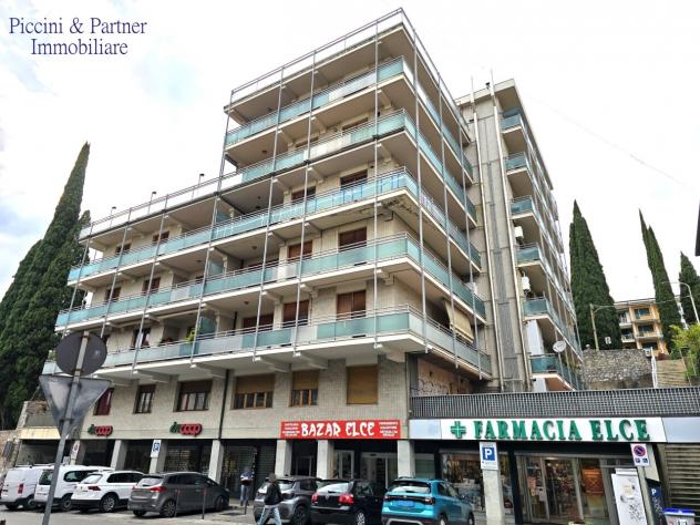 Pentalocale in vendita a Perugia