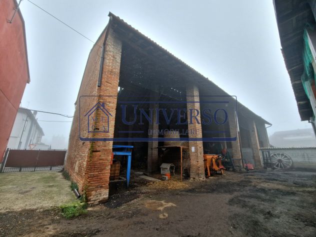 RUSTICI CON TERRENO IDEALI ANCHE PER CAMBIO D'USO VOGHERA - Foto 4