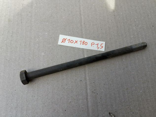 Perno asse forcellone ø10 L180 M10 P1,5