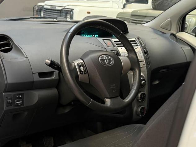 TOYOTA Yaris 1.0 5 porte Sol rif. 23895925 - Foto 9