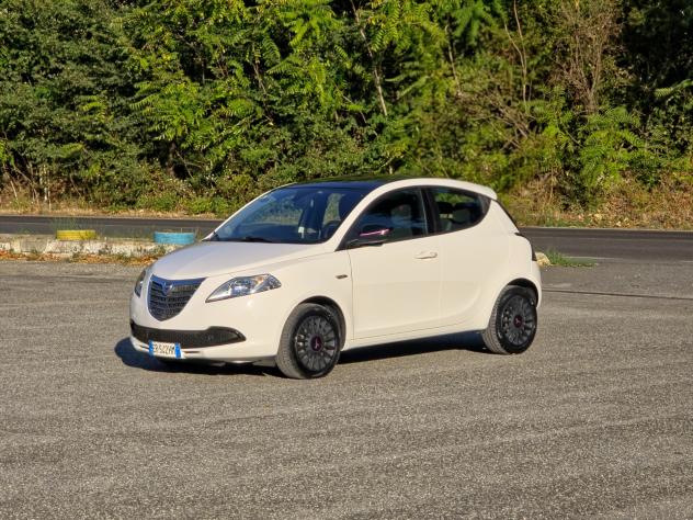 Lancia Ypsilon 1.2 69 CV 5 porte S&S Silver E5B Manuale NEO 2013 - Foto 3