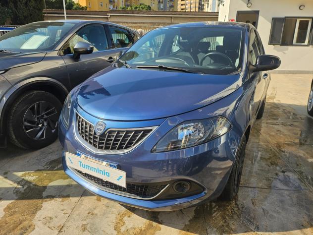 Lancia Ypsilon 1.0 70cv HYBRID 03/2022 - Foto 3