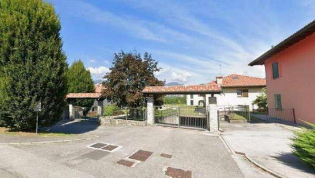 Immobile in asta di 33 m², box auto in vendita a Merone